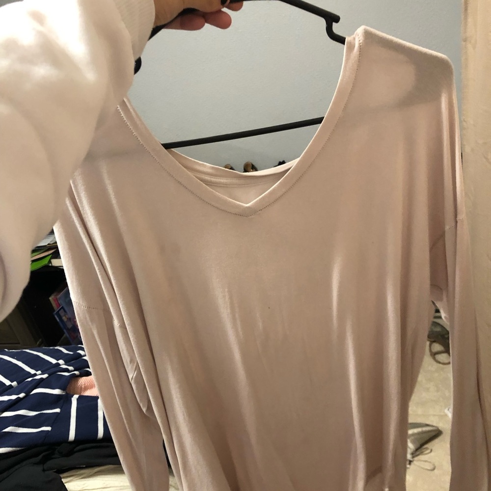 v neck long sleeve tee